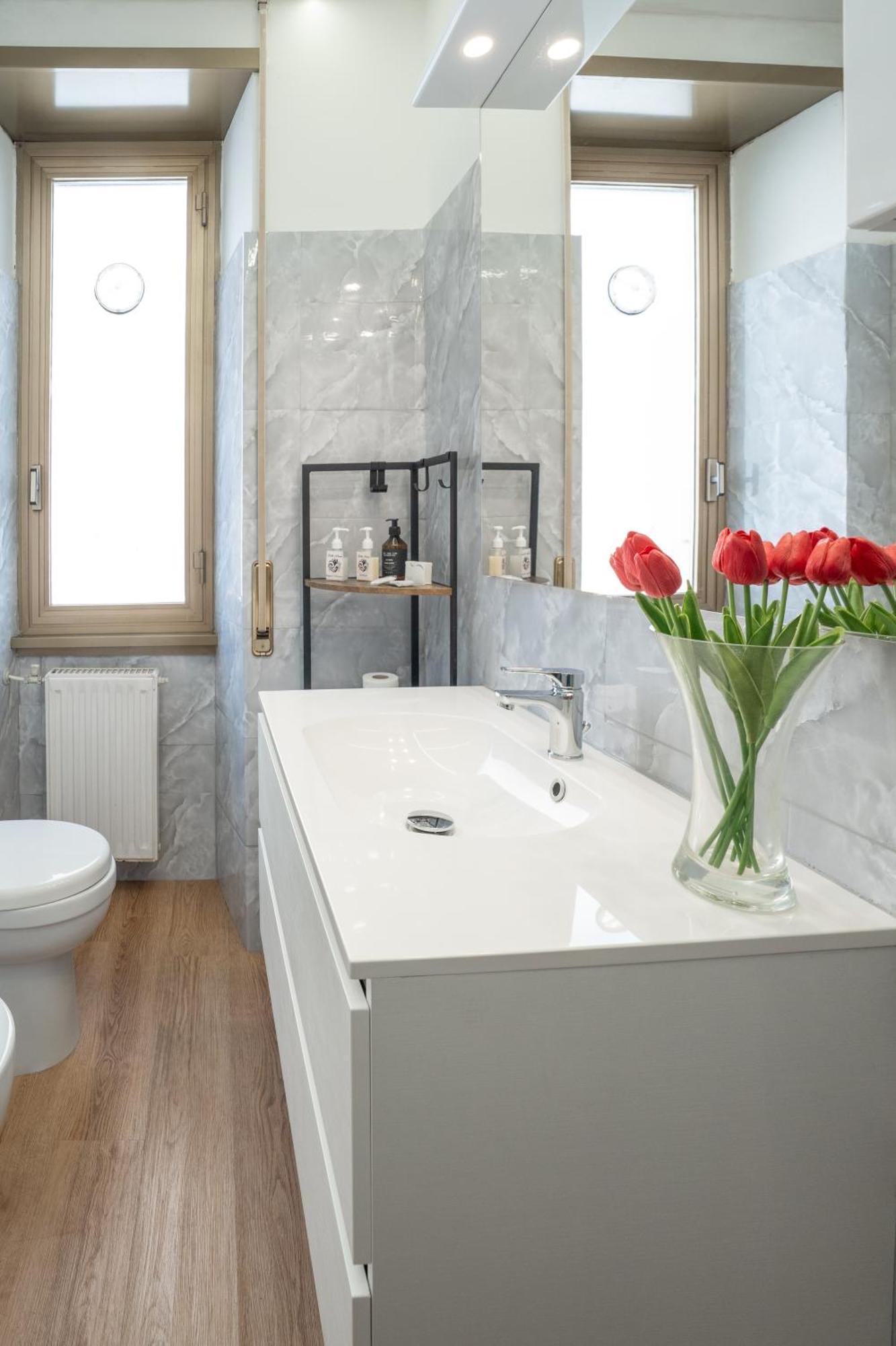 Casa Con Idromassaggio Metro C Alessandrino - San Giovanni E Trenino Laziali-termini -betti House *