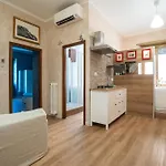 Casa Con Idromassaggio Metro C Alessandrino - San Giovanni E Trenino Laziali-Termini -Betti House